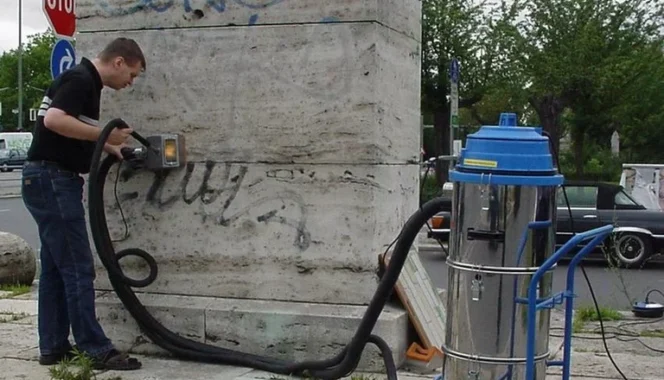 Реставрация подножия памятника — фото ПОСЛЕ уборки